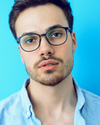 man-wearing-glasses-avatar.jpg